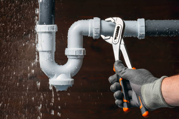 Professional Gas Line Repair technician working in Coupland, TX